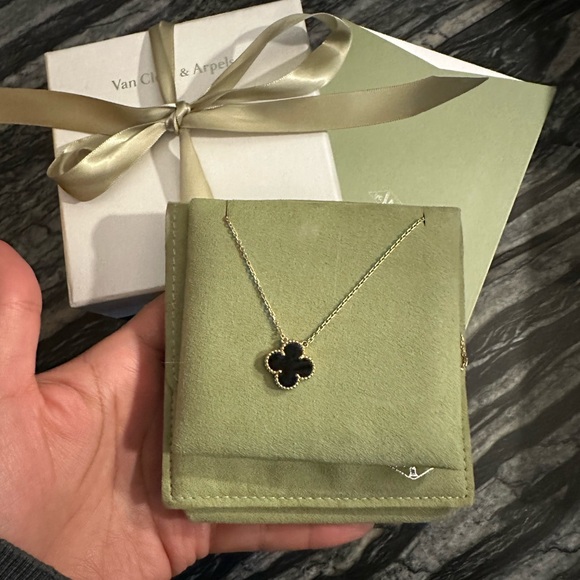 Van cleef & Arpels necklace - Picture 2 of 2